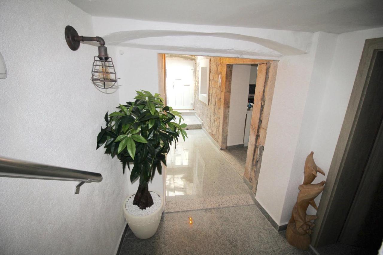 Вилла Town House In The Centre Of Historic Трогир Экстерьер фото